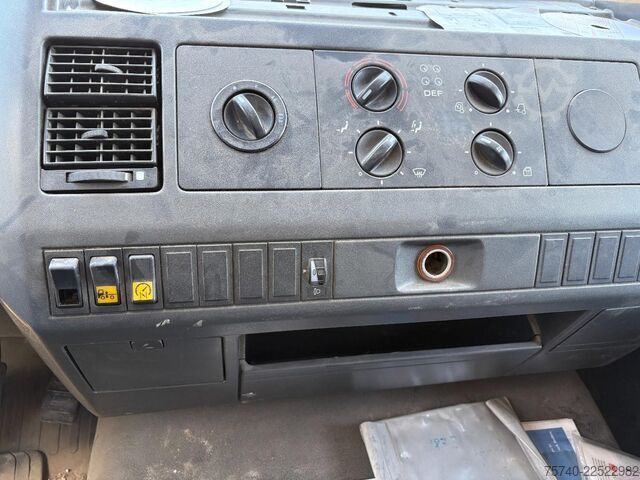 Camion cu macara MAN LE 220 B + PALFINGER PK 14080 - 3X EXT + HAAKAR...