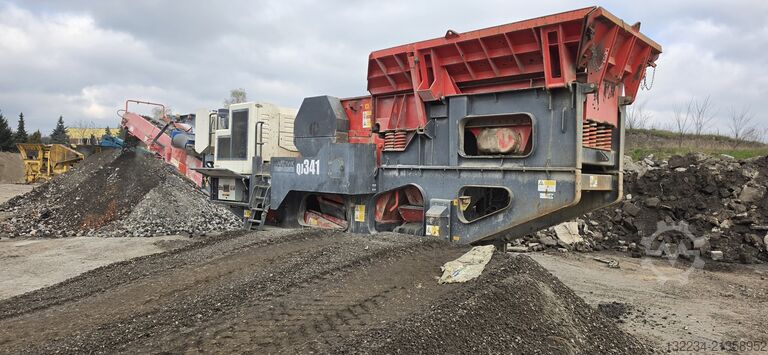 Trituradora de mandíbulas móvil sobre orugas Sandvik QJ341 jaw crusher