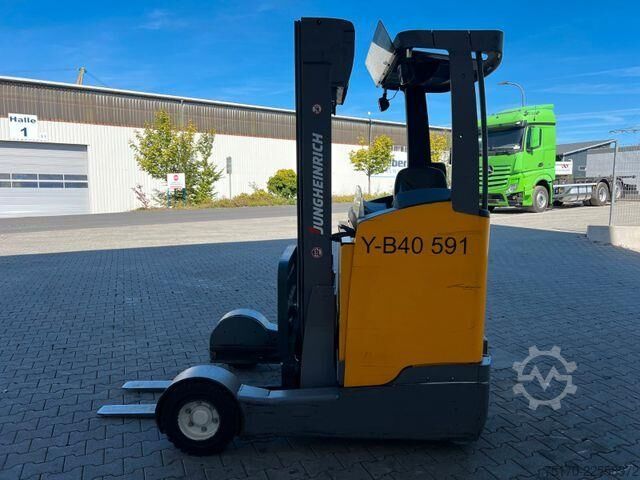 Reachtruck Jungheinrich ETV C16 / Triplex 5.72m / SS / nur 2.836h / 2016