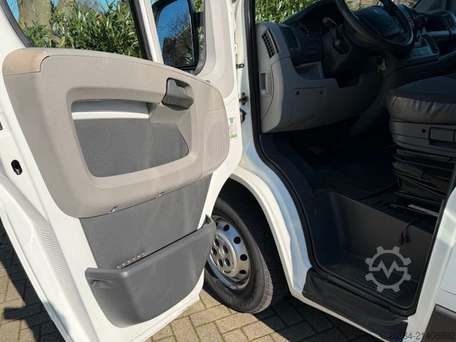 Minibusz PEUGEOT Boxer 3.0 HDiF Maxi Klima Ahk Motor in Notlauf