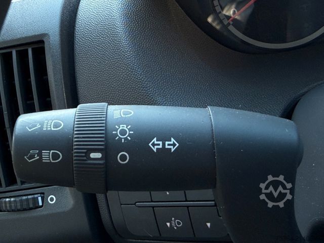 Minibusz PEUGEOT Boxer 3.0 HDiF Maxi Klima Ahk Motor in Notlauf