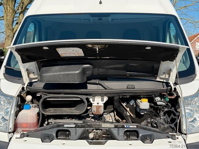 Minibusz PEUGEOT Boxer 3.0 HDiF Maxi Klima Ahk Motor in Notlauf