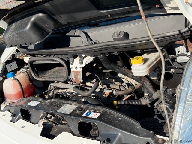 Minibusz PEUGEOT Boxer 3.0 HDiF Maxi Klima Ahk Motor in Notlauf