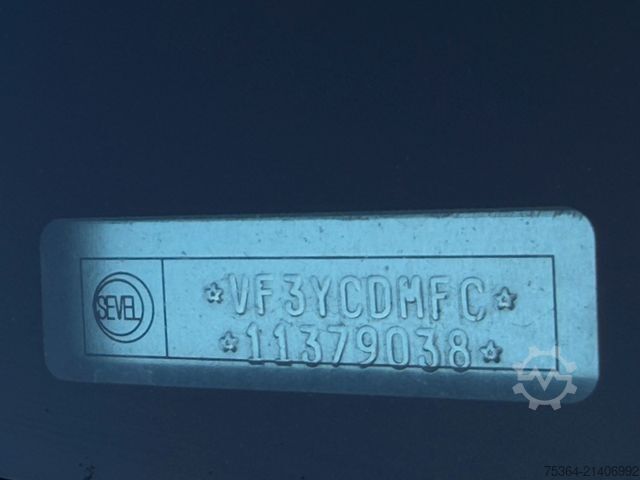 Minibusz PEUGEOT Boxer 3.0 HDiF Maxi Klima Ahk Motor in Notlauf