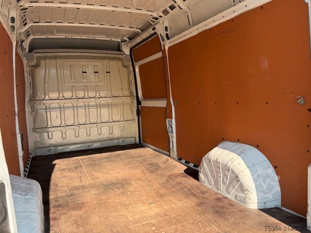 Minibusz PEUGEOT Boxer 3.0 HDiF Maxi Klima Ahk Motor in Notlauf