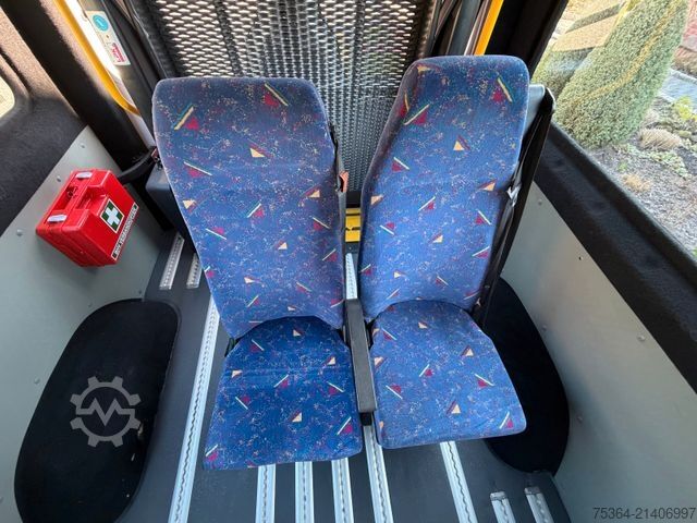 Minibusz MERCEDES-BENZ Sprinter 313 Cdi 9Sitze+Rollstuhllift Klima Navi