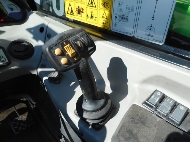 Teleszkópos rakodó Deutz-Fahr Agrovector 37.8
