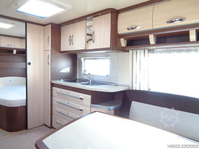 Lakókocsi HOBBY prestige 720 KFU