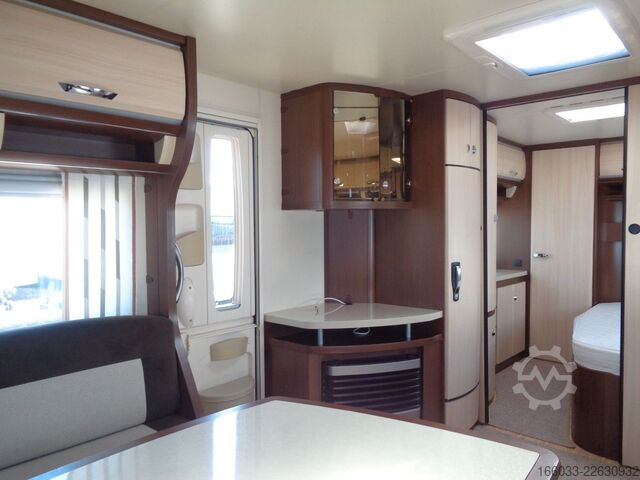 Lakókocsi HOBBY prestige 720 KFU