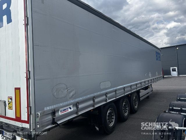 Semi-reboque aberto com lona Schmitz Cargobull Curtainsider Standard