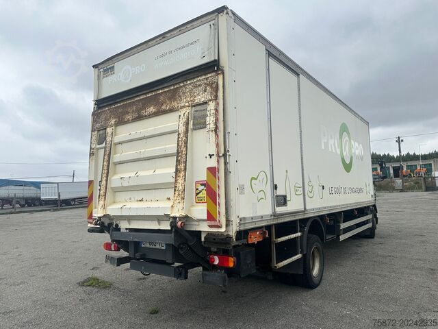 Camión caja DAF LF 250 EEV FURGON