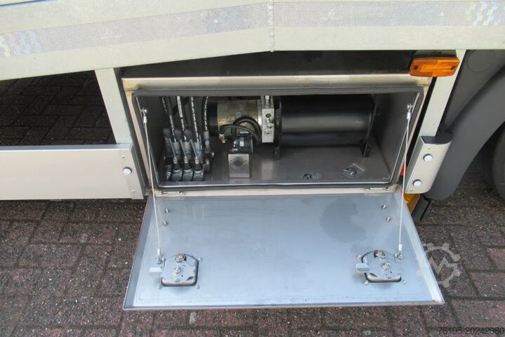 Autotransporter MAN TGX 26.460 Machine/auto transporter XLX Intarder