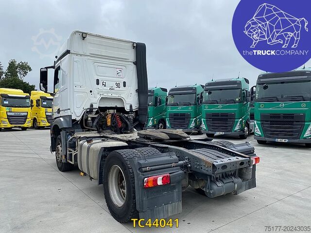 Standart-SZM Mercedes-Benz Arocs 1943