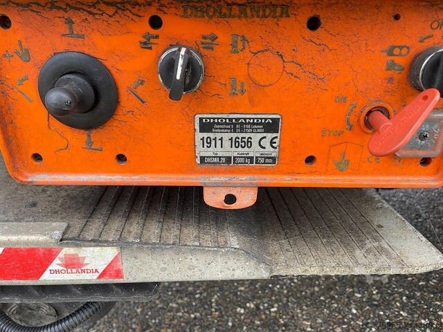 Presenninger, der kan skubbes Krone N/A Curtainside / Liftaxle / 2T D`Hollandia Lif...