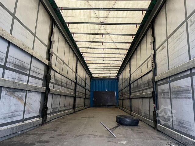Presenninger, der kan skubbes Krone N/A Curtainside / Liftaxle / 2T D`Hollandia Lif...