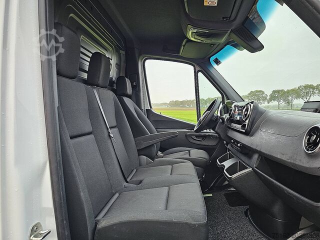 Bestelauto MERCEDES-BENZ SPRINTER 317 L2H2 LED Mbux Autom!