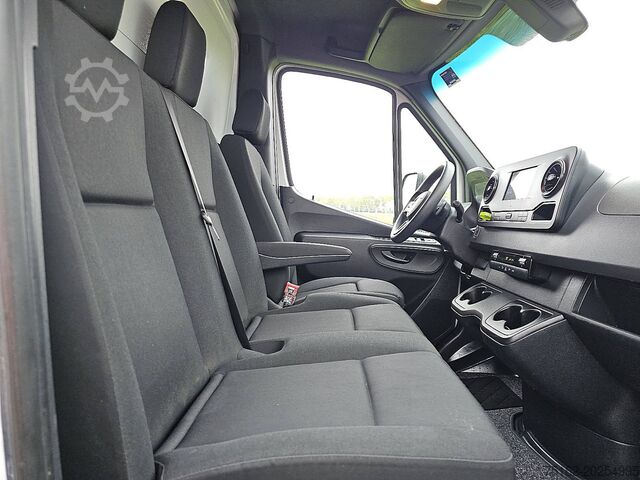 Kuffert MERCEDES-BENZ SPRINTER 315 Bakwagen Laadklep!