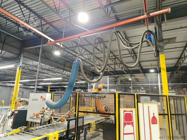 Linha de embalamento com caixa de cartão ROBOPAC + AUTOMATECH + KUKA ROBOPAC, Model Orbit 12