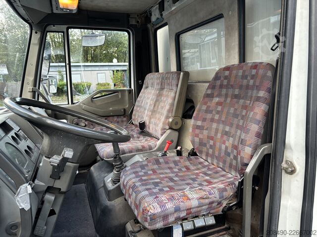 Flaklastbil med kapell Iveco Euro Cargo 75 E 14 BB