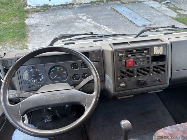 Flaklastbil med kapell Iveco Euro Cargo 75 E 14 BB