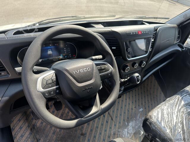 Flatbed kamion Iveco Daily 35-160 3.0 cc Model year 2024