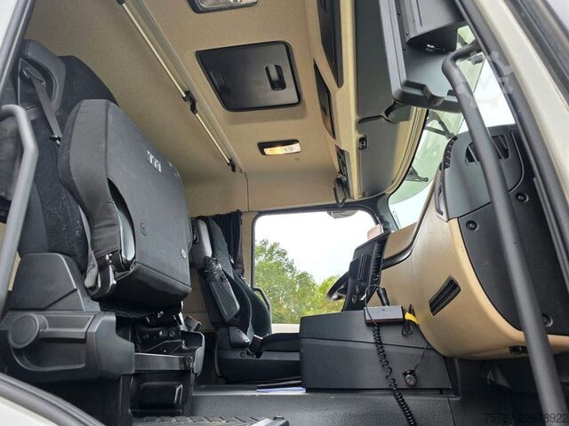 Caminhão com carroçaria intercambiável MERCEDES-BENZ 2545 BDF Multiwechsler, 2 x AHK, Euro 6  D,M,N