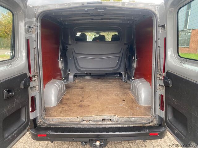 Panelová dodávka RENAULT Trafic Kastenwagen Doppelkabine  *Ahk*Pdc*Klima*