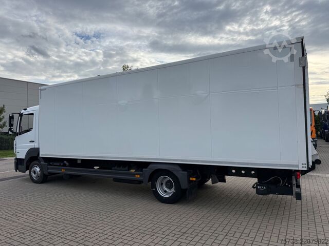 Dubă cu caroserie tip cutie MERCEDES-BENZ Atego 821 L Koffer+LBW/Klima/Motorbremse/EURO6D
