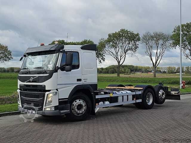 Chassis with cab VOLVO FM 420 retarder, 6x2*4