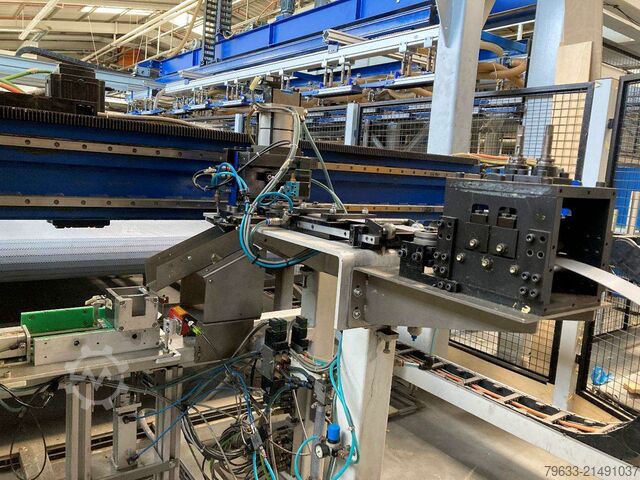 Ragasztófelhordó gép és beültető egység OEST GmbH & Co. Maschinenbau KG Klebstoffauftragsmaschine & Setzaggregat