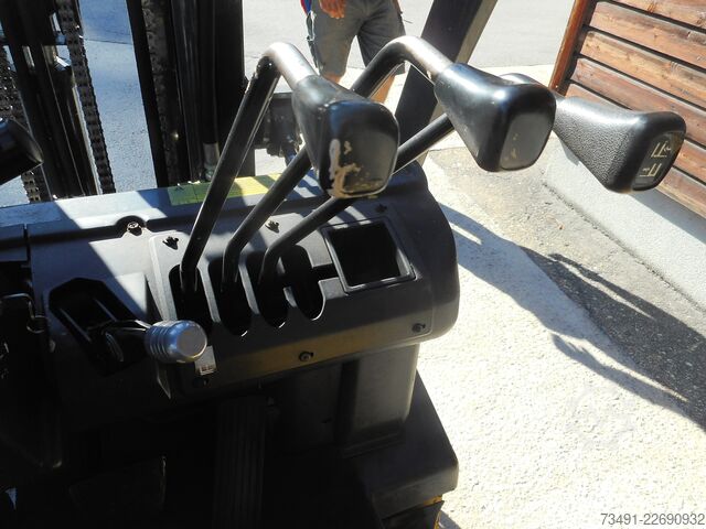 Carrello elevatore Nissan FD01A18Q