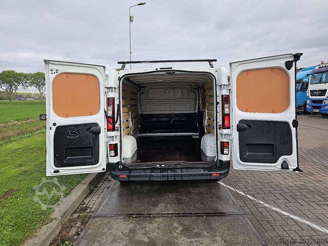 Stationvogn med højt tag RENAULT TRAFIC 2.0 DCI L2H1 Navi NAP Euro6!