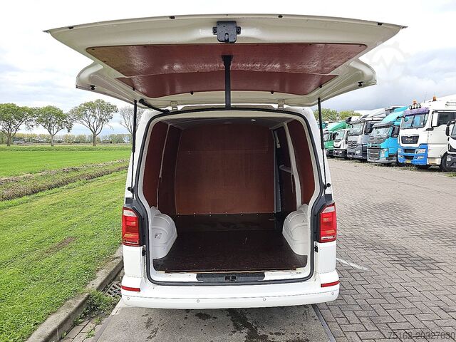 Stationvogn med højt tag VOLKSWAGEN TRANSPORTER 2.0 TDI L1H1 Airco Euro6 NAP
