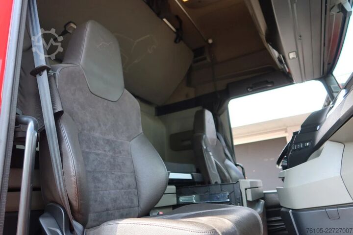 Furgão transportador de automóveis MAN TGX Oprijwagen Full air 6x2