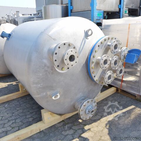 4000 liter tank gemaakt van V2A INOX - MAURER AG 8752