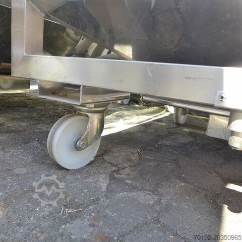 735 liter mobiele rechthoekige container gemaakt van V2A  8700