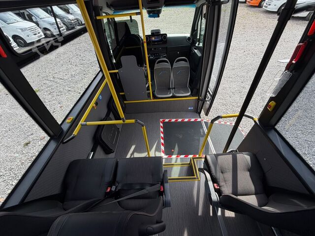 Stadsbus MERCEDES-BENZ Sprinter 16+27 Mittelniederflur Linien Rollstuhl