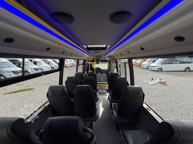 Stadsbus MERCEDES-BENZ Sprinter 16+27 Mittelniederflur Linien Rollstuhl