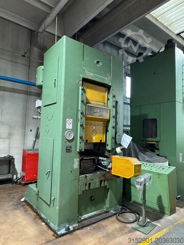 Kniescharnierpers Barnaul K8340 Barnaul 1000 ton K8340