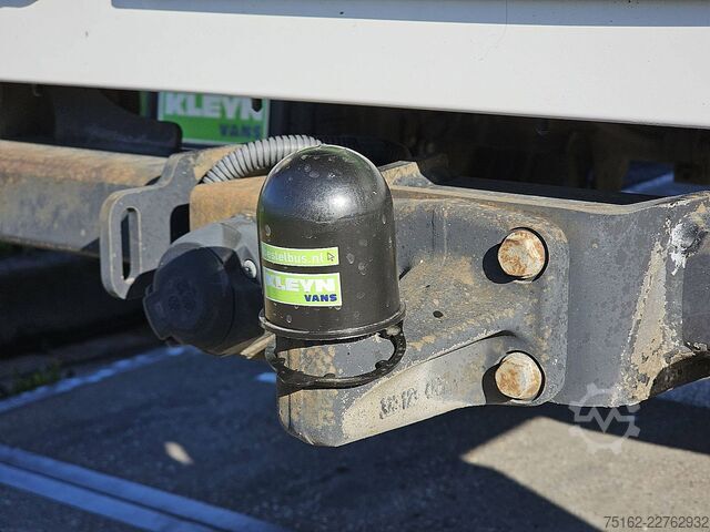 Open laadbak VW CRAFTER 35 2.0 L4 Dub-Cab Trekhaak
