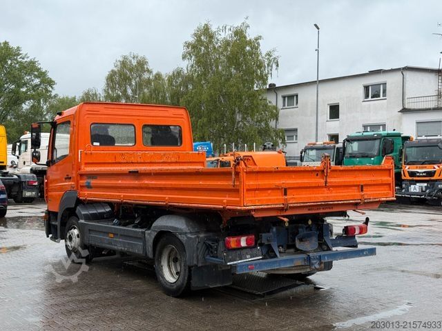 Tippbil skåpbil MERCEDES-BENZ ATEGO 818 K 4x2 Kipper Off. Kasten