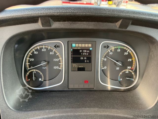 Tippbil skåpbil MERCEDES-BENZ ATEGO 818 K 4x2 Kipper Off. Kasten