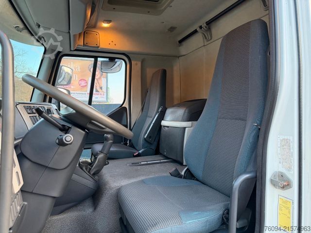 Lastbil med flak VOLVO FL 240 Pritsche KRAN 10m