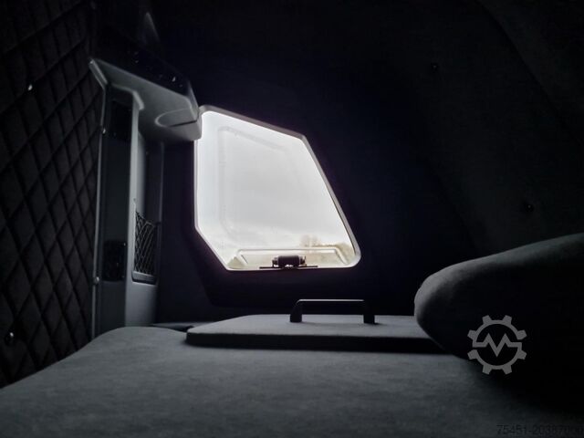 Curtain sider van Renault Master Pritsche Schiebe Plane Schlafkab LBW Luftfederung