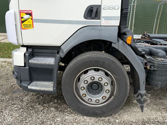 Chassis with cab Volvo FE 280 FL 280.18 EURO6 2018 Motor defect.