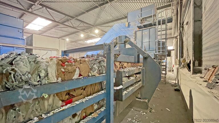 Balenpers 145 t met grote invoerschacht Paal GmbH Konti 600 E