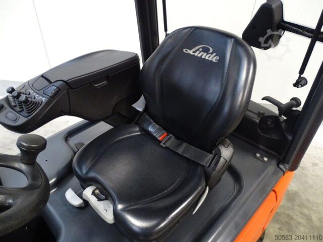 Ηλεκτρικό περονοφόρο τετράτροχο Linde E16P-02 - TRIPLEX