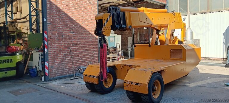 żuraw samojezdny MANGHI P 120 Diesel