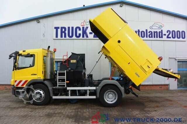 Vejfejemaskine Mercedes-Benz Atego 1524 Bucher Johnston VS651 Deutsches Gerät