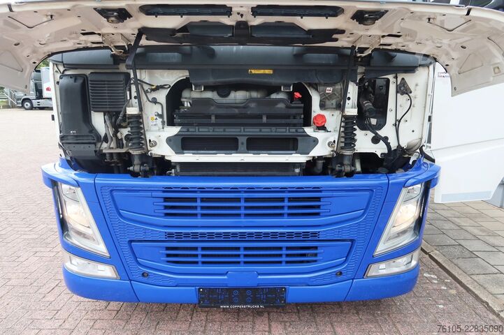 Bestelwagen autodrager Volvo FM 330 5 car transporter KASSBOHRER, 4x2